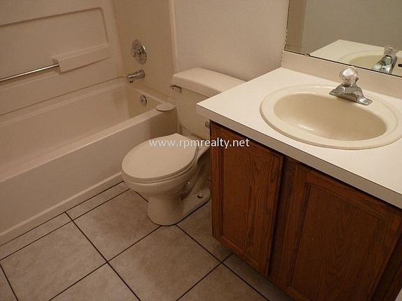 2nd image of 140 Reserve 104 Cir