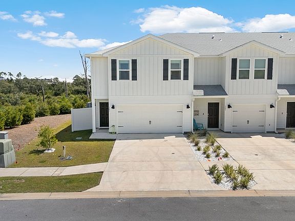 3rd image of 301 Salt Creek Ln