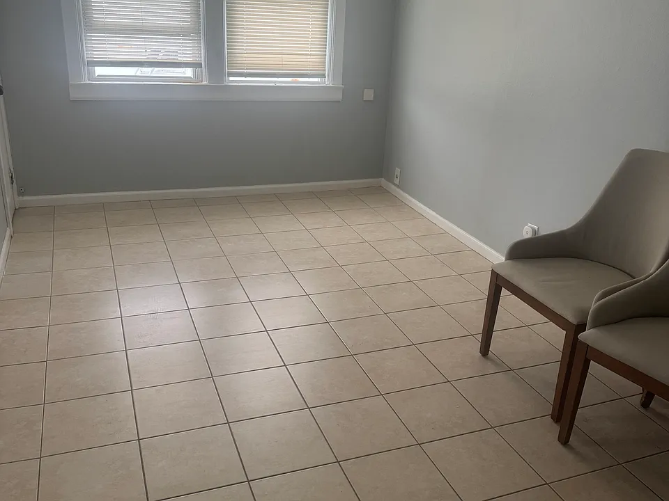 58 Garfield Ave #3