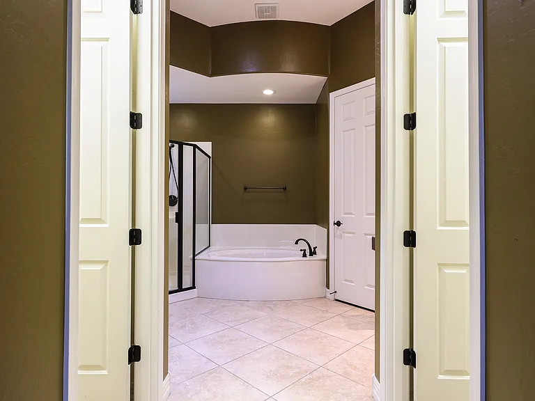 14214 W Harvard St — Photo 36