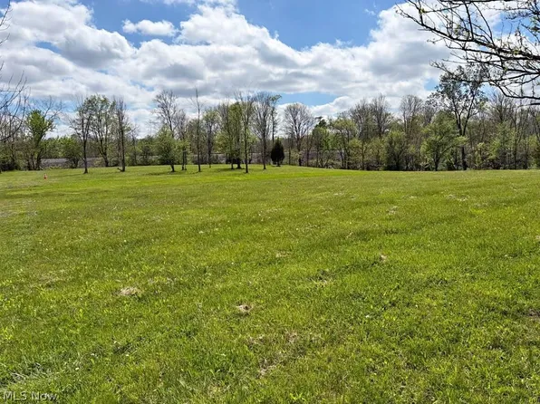 1 State Route 18 Rd, Wellington, OH 44090