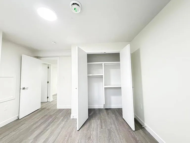 22738 82a Ave NW #BASEMENT — Photo 10