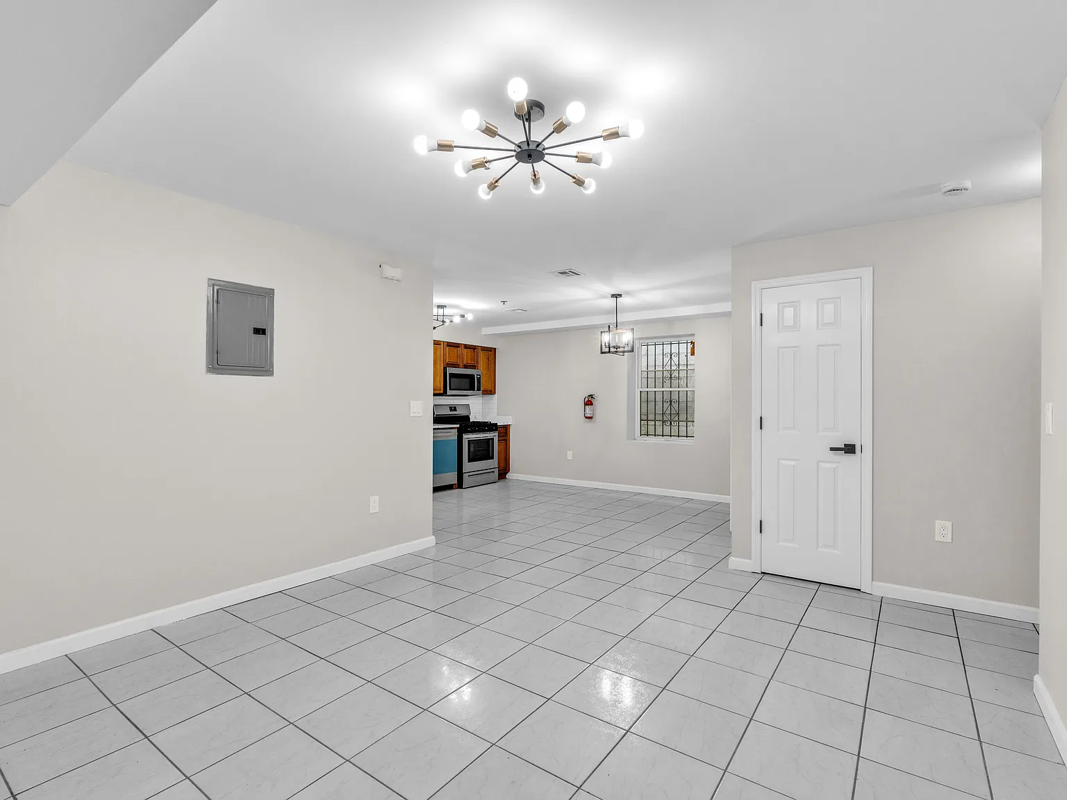 2 bed, $2,100 — Photo 3