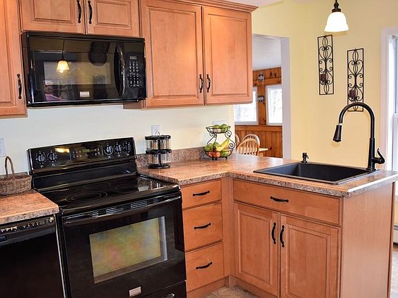 2nd image of 250 Brookside Rd