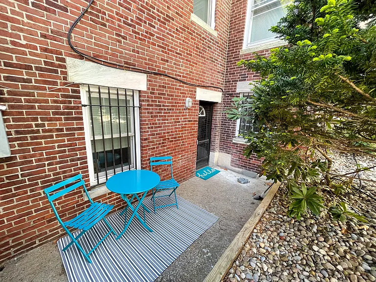 24 Warwick Rd #B — Photo 12
