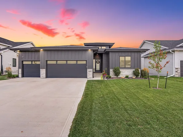 4655 180th St, Waukee, IA 50263