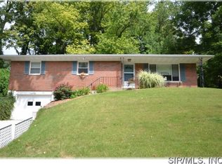 105 Westridge Dr, Collinsville, IL