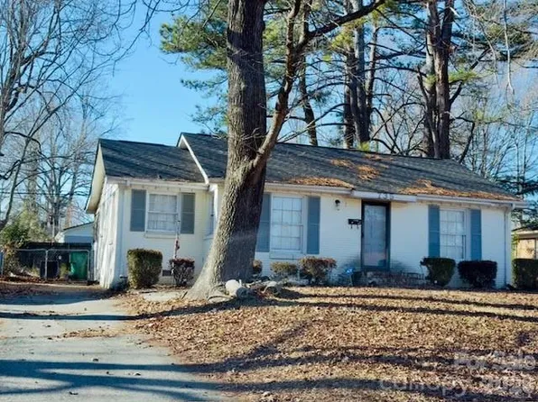 735 Pondella Dr, Charlotte, NC 28213