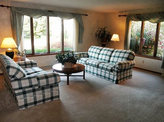 3rd image of 1821 Eagle Dr