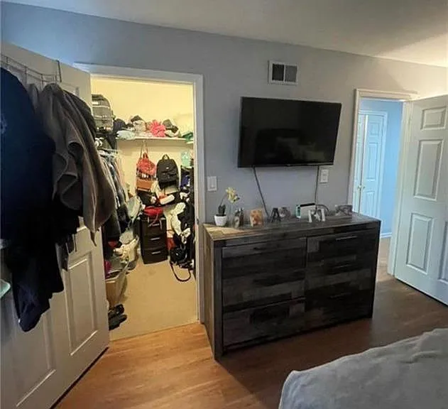 103 Woodbridge Cmns #103 — Photo 8
