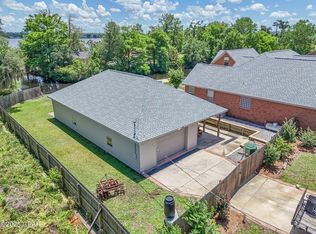 7004 Paul Conrad Dr, Southport, FL 32409
