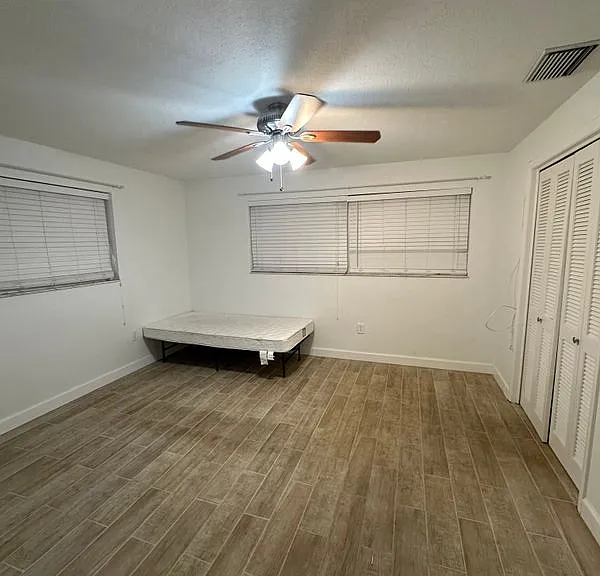 2308 Shelley St — Photo 7