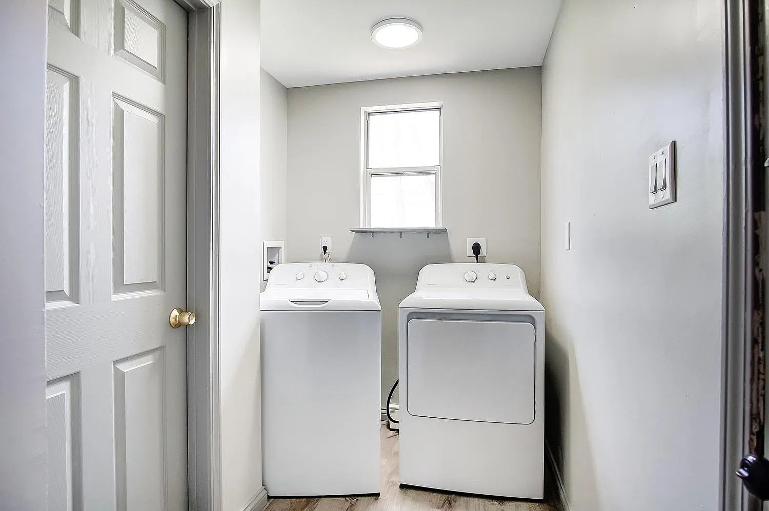 5 bed, 1280 sqft, $3,650 — Photo 4
