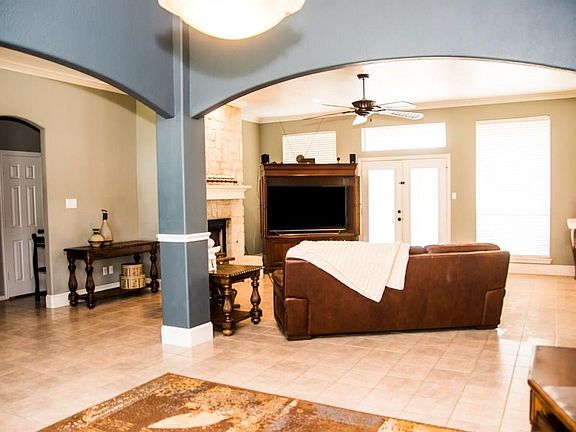 5th image of 1017 Creek Hollow Ln