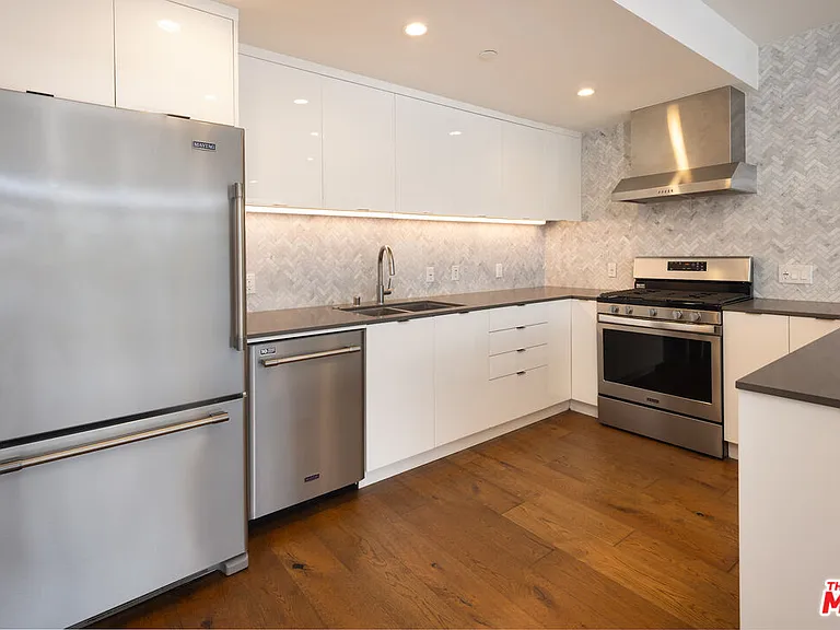 12770 Caswell Ave #301 — Photo 11