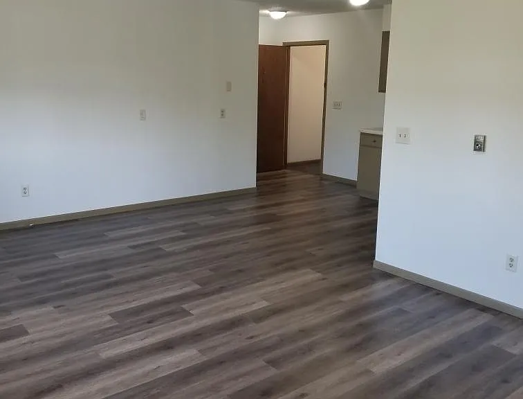 1112 Oakview Dr #6 — Photo 7