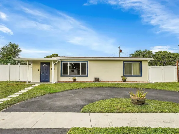 5621 SW 38th Street, Davie, FL 33314