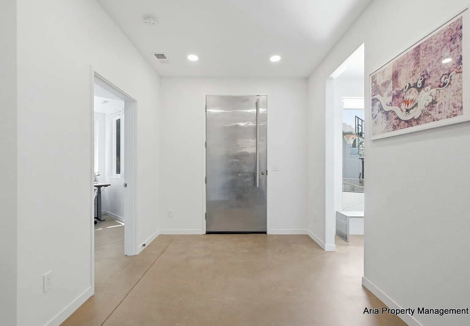 4 bed, 3200 sqft, $9,800 — Photo 2