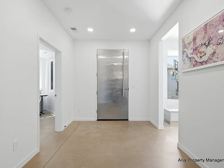 2709 NW Bullfinch Pl — Photo 2