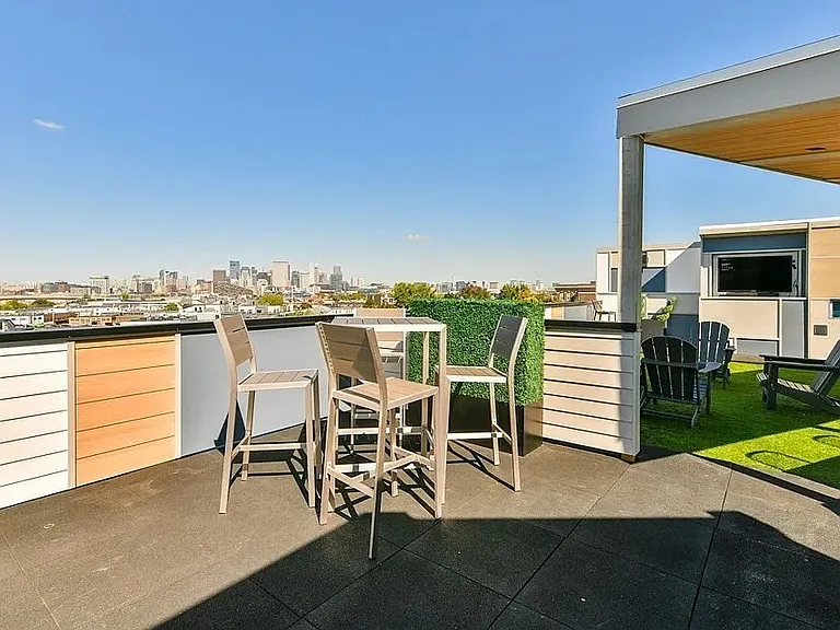 400 Dorchester St #205 — Photo 9