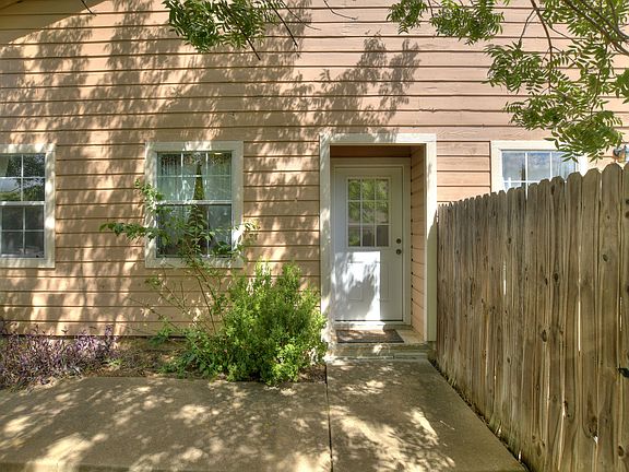 3rd image of 323 Regatta Ct APT B