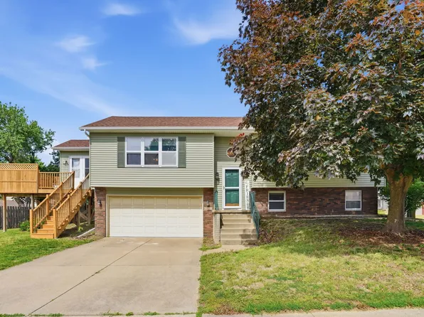 6010 N Hancock Ave, Davenport, IA 52806