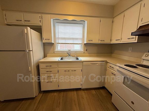 5th image of 2212 Steier Ln #1