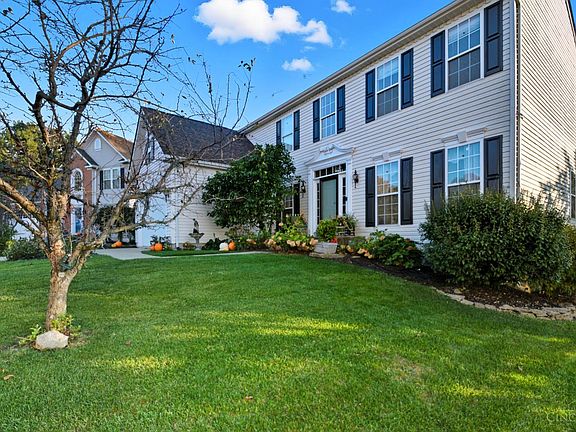 3rd image of 8199 Vadith Ct
