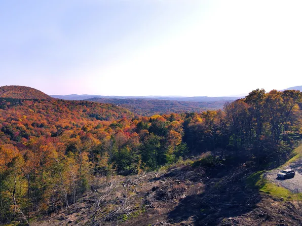 10 Overlook Drive, Dover, VT 05356