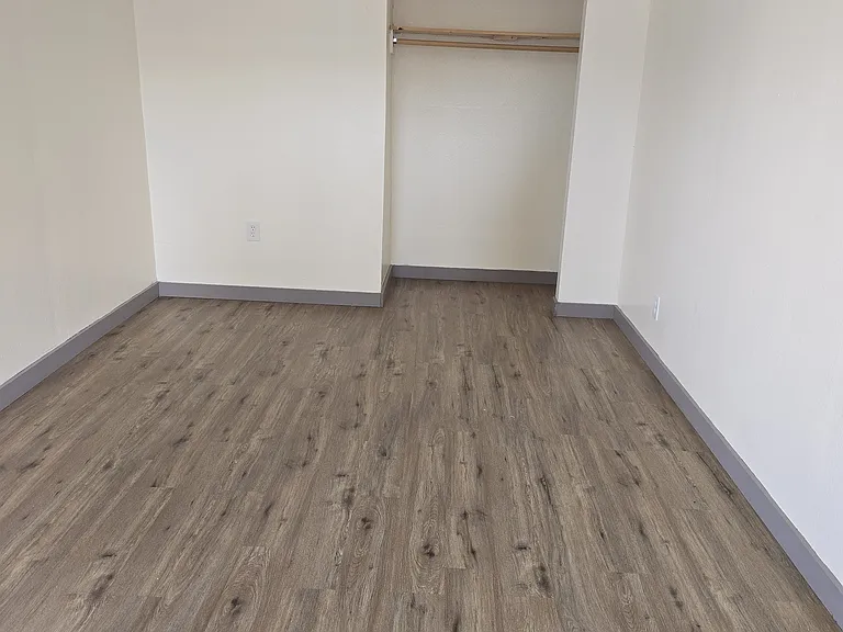 1275 Rogue River Hwy #7 — Photo 2