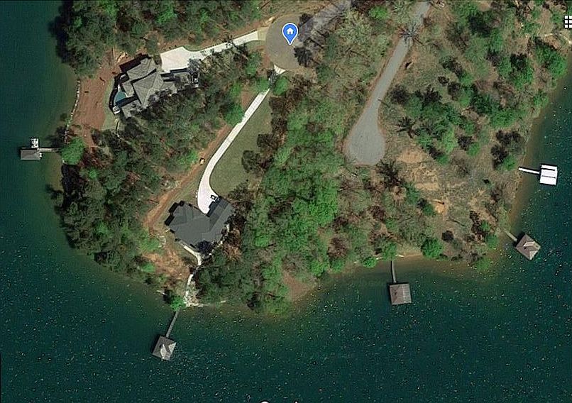 At Home on Lake Keowee