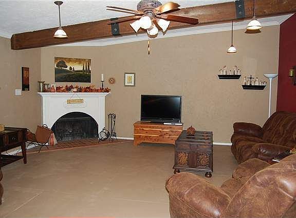 3rd image of 109 Park Dr