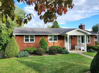 112 Woodrow St, New Brighton, PA 15066
