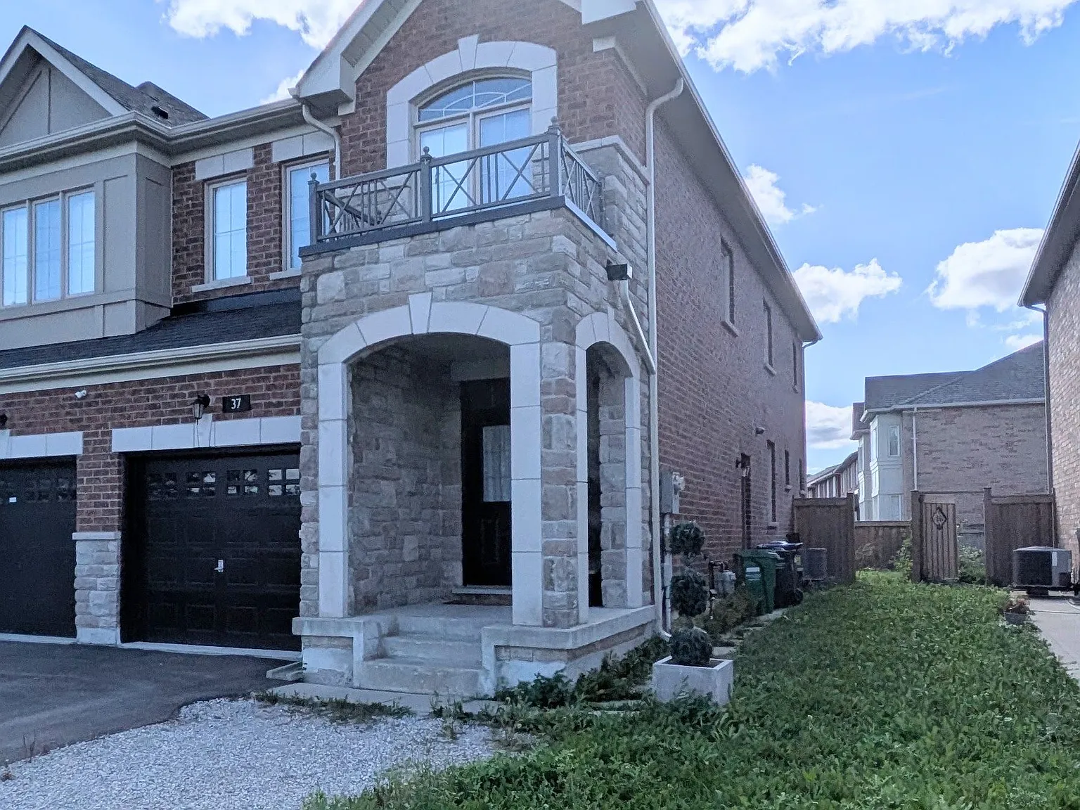 4 bed, $4,150 — Photo 1