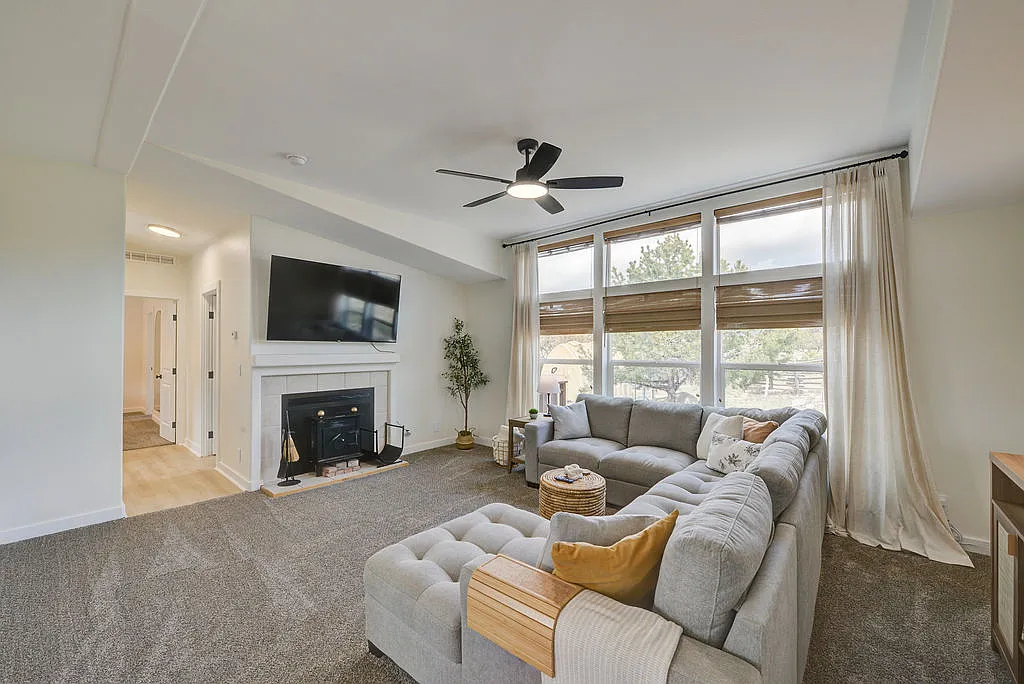 3 bed, 1456 sqft, $3,200 — Photo 3