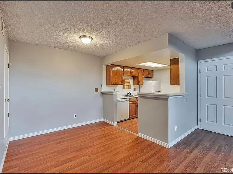 942 S Walden St #202 — Photo 6