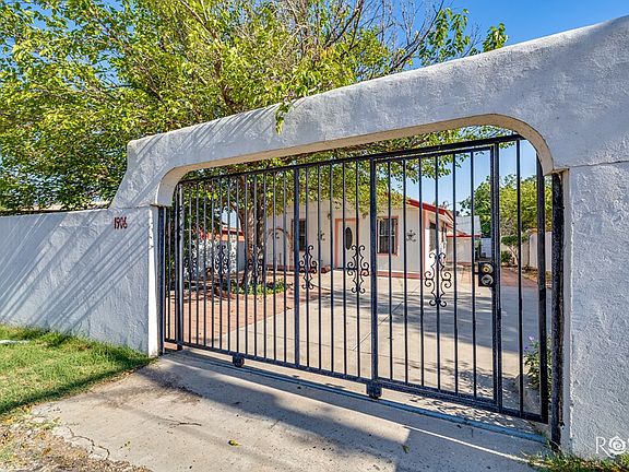 4th image of 1906 Santa Rosa St