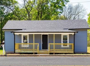 311 S Fieldcrest Rd, Eden, NC 27288