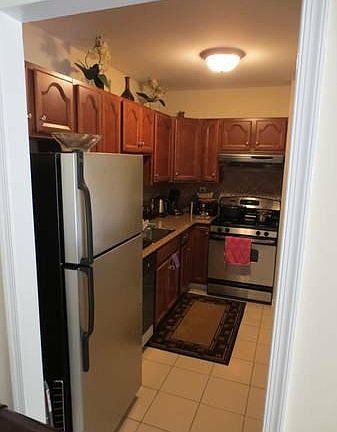 4th image of 10165 Mosby Woods Dr