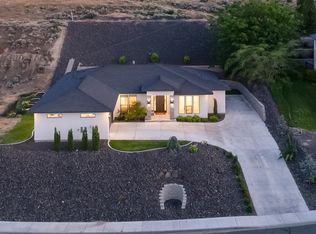 325 Rockwood Dr, Richland, WA