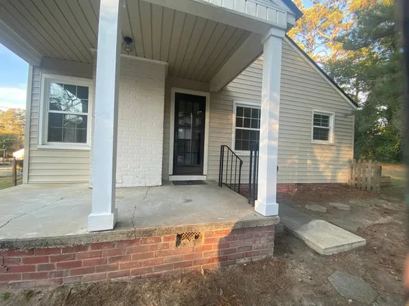 606 Glenville Ave, Fayetteville, NC 28303