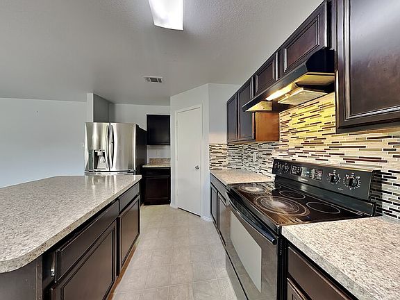 4th image of 14721 Forest Hollow Dr