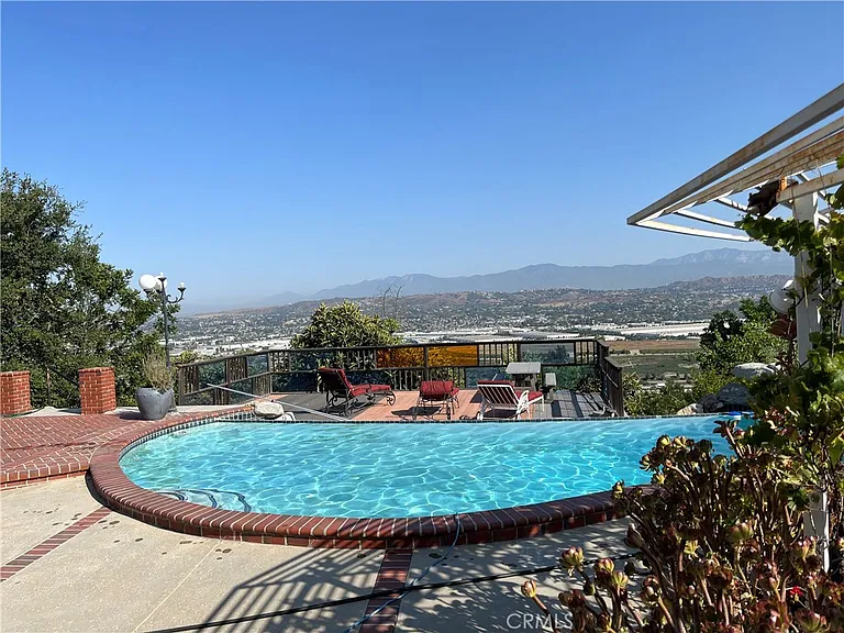 22033 Birds Eye Dr — Photo 28