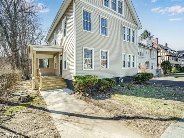 202 Fort Pleasant Ave, Springfield, MA 01108