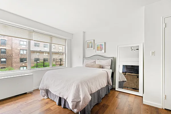 Sold by Compass | media 2