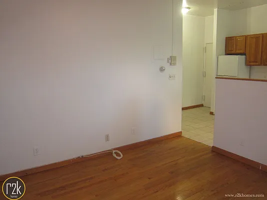 Rented by Realty 2000 Corp | media 3