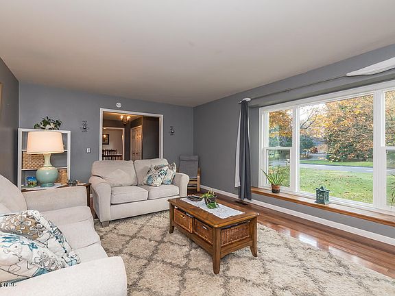 4th image of 8428 Plover Dr