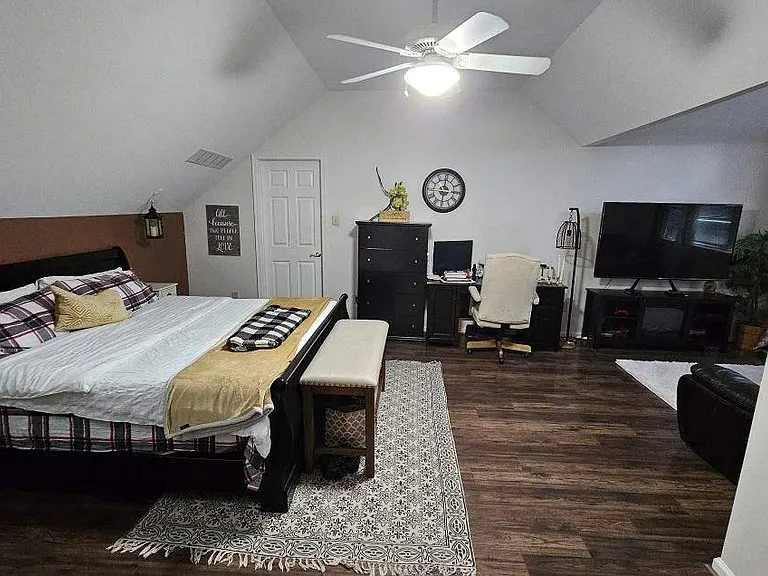 2901 Century Ln — Photo 4