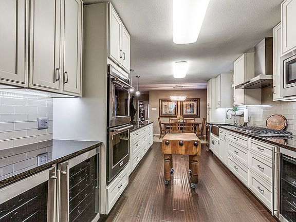 4th image of 9032 Fringewood Dr