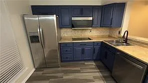 2 bed, 1.0 bath, 800 sqft, $1,350 — Photo 4